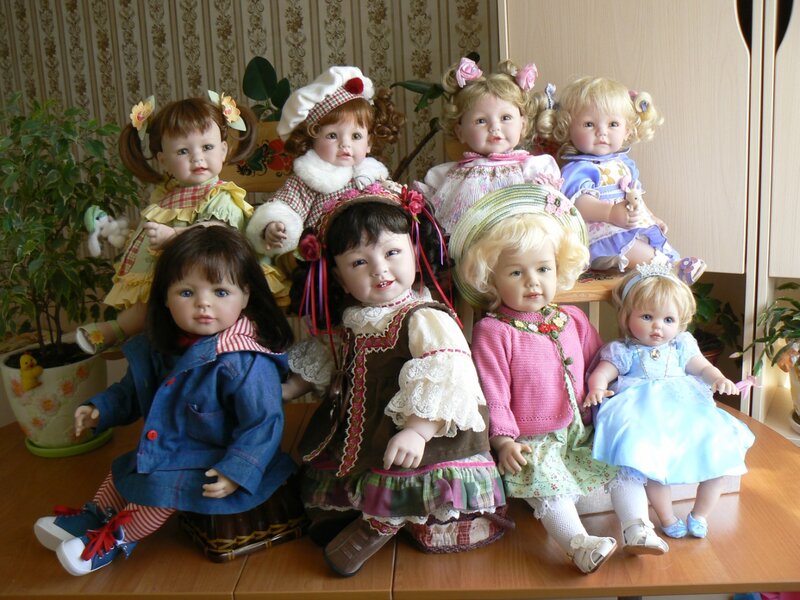 На 3 куколки больше. Разные куклы. Коллекция кукол. Советские куклы. Много кукол.