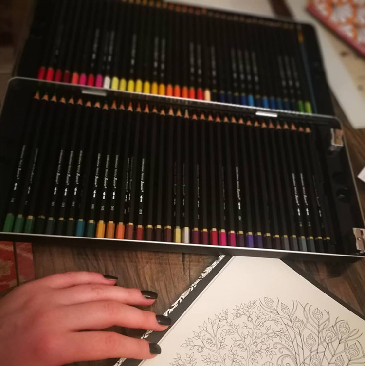 Watercolor pencil set dark designs