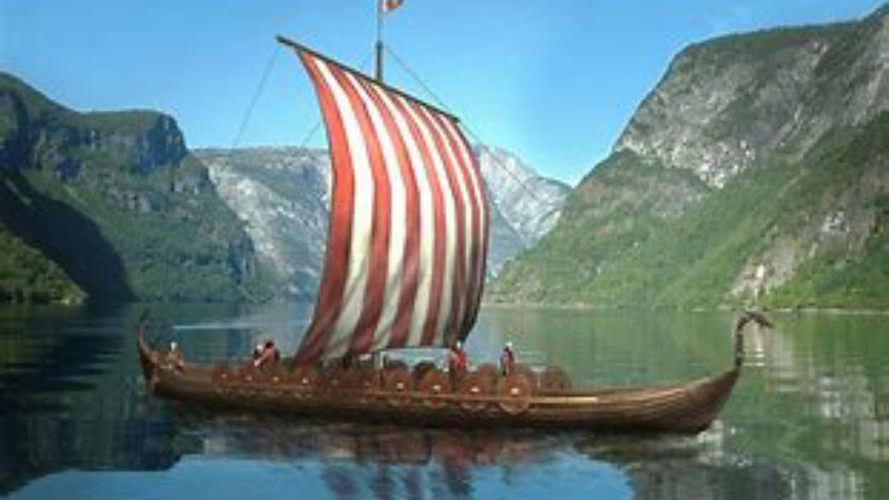 Ладья море. Драккар викингов. Лодка викингов дракар. Норвегия дракар с викингами. Дракар корабль викингов.
